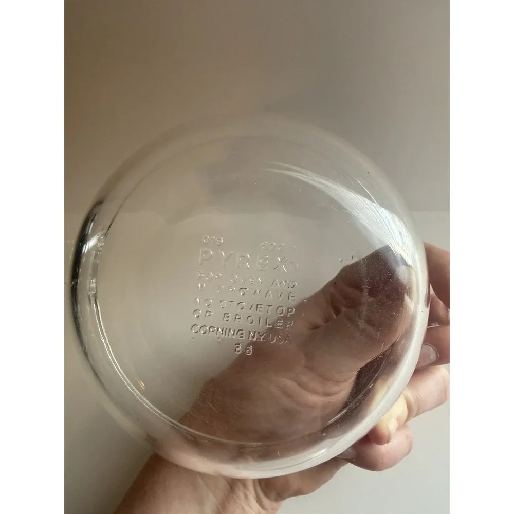 Pyrex vtg #018